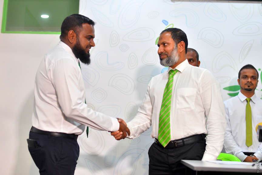 ފެބްރުއަރީ 13، 2019: މަޖިލިސް އިންތިހާބުގައި އަދާލަތް ޕާޓީގެ ފަރާތުން ވާދަ ކުރައްވާ ކެންޑިޑޭޓުންނަށް ޓިކެޓް ހަވާލުކުރުމަށް ބޭއްވި ރަސްމިއްޔާތުގެ ތެރެއިން -- ސަން ފޮޓޯ/ ފަޔާޒު މޫސާ