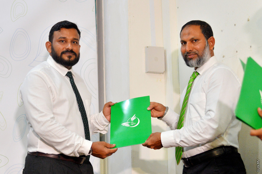 ފެބްރުއަރީ 13، 2019: މަޖިލިސް އިންތިހާބުގައި އަދާލަތް ޕާޓީގެ ފަރާތުން ވާދަ ކުރައްވާ ކެންޑިޑޭޓުންނަށް ޓިކެޓް ހަވާލުކުރުމަށް ބޭއްވި ރަސްމިއްޔާތުގެ ތެރެއިން -- ސަން ފޮޓޯ/ ފަޔާޒު މޫސާ