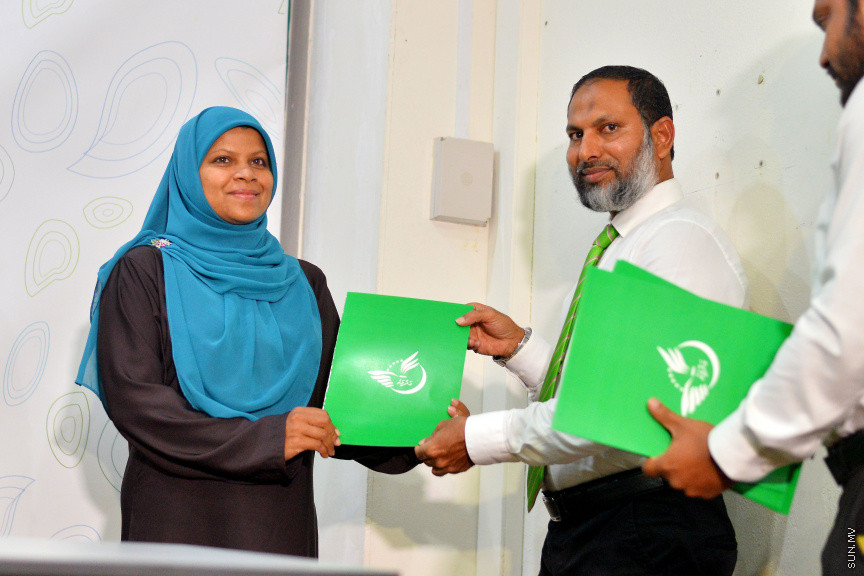 ފެބްރުއަރީ 13، 2019: މަޖިލިސް އިންތިހާބުގައި އަދާލަތް ޕާޓީގެ ފަރާތުން ވާދަ ކުރައްވާ ކެންޑިޑޭޓުންނަށް ޓިކެޓް ހަވާލުކުރުމަށް ބޭއްވި ރަސްމިއްޔާތުގެ ތެރެއިން -- ސަން ފޮޓޯ/ ފަޔާޒު މޫސާ