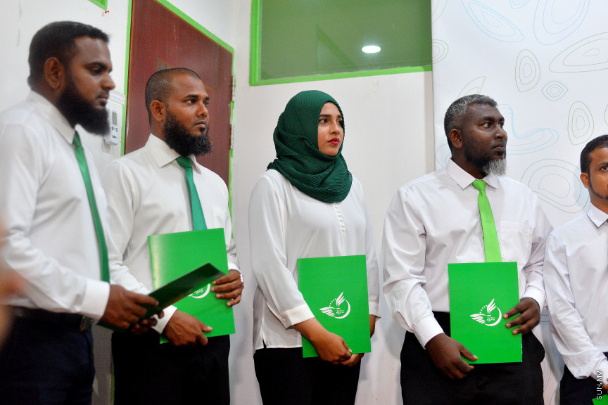 ފެބްރުއަރީ 13، 2019: މަޖިލިސް އިންތިހާބުގައި އަދާލަތް ޕާޓީގެ ފަރާތުން ވާދަ ކުރައްވާ ކެންޑިޑޭޓުންނަށް ޓިކެޓް ހަވާލުކުރުމަށް ބޭއްވި ރަސްމިއްޔާތުގެ ތެރެއިން -- ސަން ފޮޓޯ/ ފަޔާޒު މޫސާ