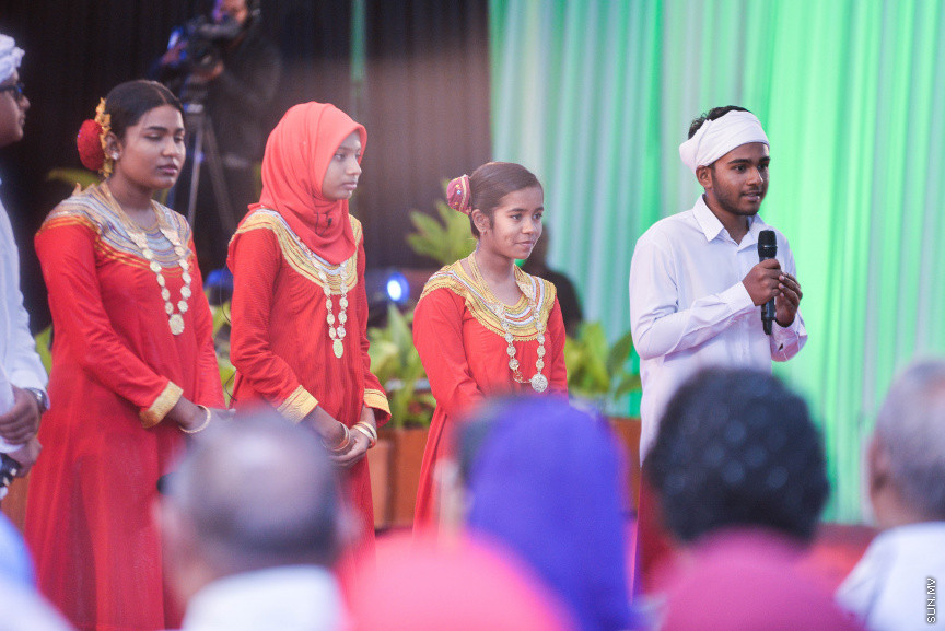 ފެބްރުއަރީ 21، 2019: މާދަރީ ބަހުގެ ދުވަސް ފާހަގަ ކުރުމަށް ދަރުބާރުގޭގައި ބޭއްވި ރަސްމީ ޖަލްސާގެ ތެރެއިން -- ސަން ފޮޓޯ/ ފަޔާޒު މޫސާ