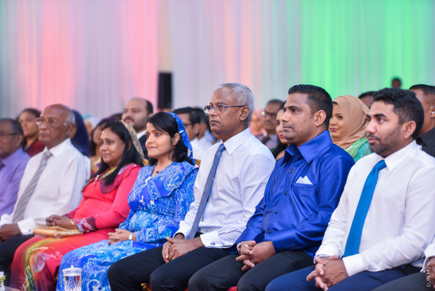ފެބްރުއަރީ 21، 2019: މާދަރީ ބަހުގެ ދުވަސް ފާހަގަ ކުރުމަށް ދަރުބާރުގޭގައި ބޭއްވި ރަސްމީ ޖަލްސާގެ ތެރެއިން -- ސަން ފޮޓޯ/ ފަޔާޒު މޫސާ