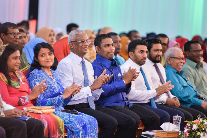 ފެބްރުއަރީ 21، 2019: މާދަރީ ބަހުގެ ދުވަސް ފާހަގަ ކުރުމަށް ދަރުބާރުގޭގައި ބޭއްވި ރަސްމީ ޖަލްސާގެ ތެރެއިން -- ސަން ފޮޓޯ/ ފަޔާޒު މޫސާ