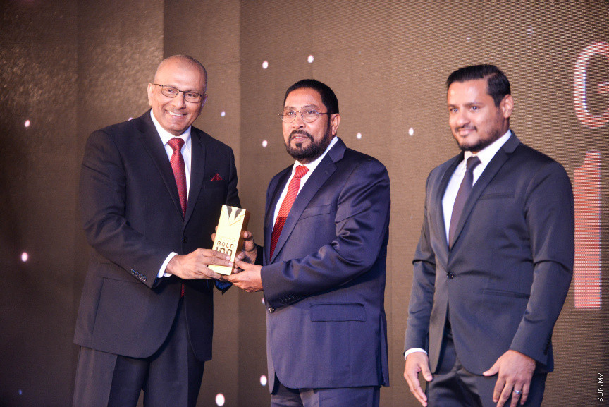 ފެބްރުއަރީ 23، 2019: ކޯޕަރޭޓް މޯލްޑިވްސްއިން އިންތިޒާމުކޮށްގެން ކުރިއަށް ގެންދާ "ގޯލްޑް 100" އެވޯޑްސް ހަފްލާގެ ތެރެއިން -- ސަން ފޮޓޯ/ ފަޔާޒު މޫސާ