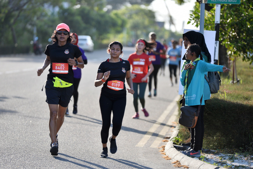 މާޗް 1، 2019: އަންހެނުން ކަސްރަތަށް ހޭލުންތެރި ކުރުވައި ކަސްރަތުގެ މުހިންމުކަން އަންގައި ދިނުމަށް އަންހެނުންނަށް ހާއްސަކޮށްގެން ޓީއެފްޖީގެ ފަރާތުން ރަނިން ރަންގެ ތެރެއިން -- ސަން ފޮޓޯ/ ފަޔާޒު މޫސާ