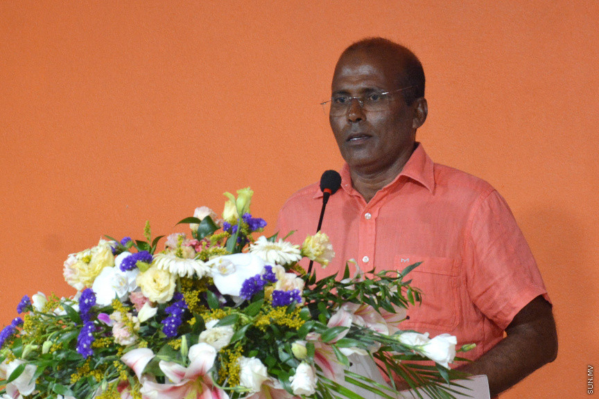 މާޗް 17، 2019: ކުރިއަށް އޮތް ރައްޔިތުންގެ މަޖިލީހުގެ އިންތިހާބުގައި މީދޫ ދާއިރާ އަށް ވާދަކުރައްވާ އެމްޑީއޭގެ ލީޑަރު އަހުމަދު ސިޔާމް މުހައްމަދު ދ. ބަނޑިދޫއަށް ވަޑައިގަތުން -- ސަން ފޮޓޯ/ ފަޔާޒު މޫސާ
