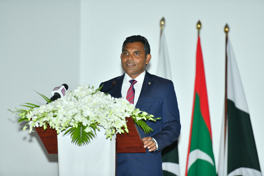  79 ވަނަ "ޕާކިސްތާން ޑޭ" ފާހަގަ ކުރުމުގެ ހަފްލާގައި ނާއިބު ފައިޞަލް ނަސީމް ވާހަކަ ދައްކަވަނީ-- ފޮޓޯ / ރައީސް އޮފީސް