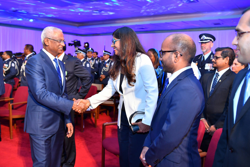 މާޗް 29، 2019، ފުލުހުންގެ މުއައްސަސާ އަށް 86 އަހަރު ފުރުން ފާހަގަކުރުމަށް ދަރުބާރުގޭގައި ބޭއްވި ޖަލްސާގެ ތެރެއިން -- ފޮޓޯ/ ރައީސް އޮފީސް