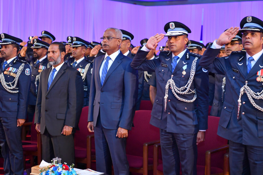 މާޗް 29، 2019، ފުލުހުންގެ މުއައްސަސާ އަށް 86 އަހަރު ފުރުން ފާހަގަކުރުމަށް ދަރުބާރުގޭގައި ބޭއްވި ޖަލްސާގެ ތެރެއިން -- ފޮޓޯ/ ރައީސް އޮފީސް