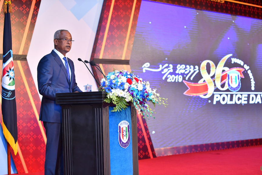 މާޗް 29، 2019، ފުލުހުންގެ މުއައްސަސާ އަށް 86 އަހަރު ފުރުން ފާހަގަކުރުމަށް ދަރުބާރުގޭގައި ބޭއްވި ޖަލްސާގެ ތެރެއިން -- ފޮޓޯ/ ރައީސް އޮފީސް