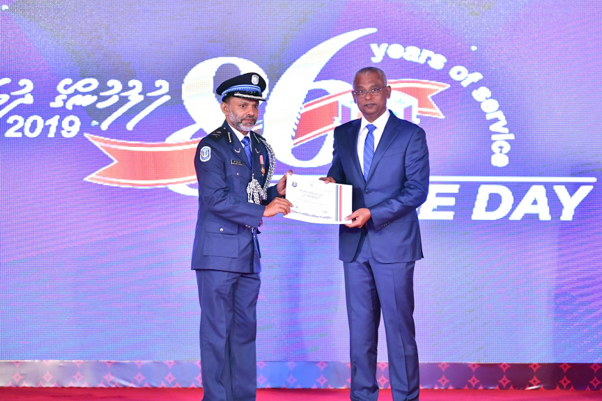 މާޗް 29، 2019، ފުލުހުންގެ މުއައްސަސާ އަށް 86 އަހަރު ފުރުން ފާހަގަކުރުމަށް ދަރުބާރުގޭގައި ބޭއްވި ޖަލްސާގެ ތެރެއިން -- ފޮޓޯ/ ރައީސް އޮފީސް