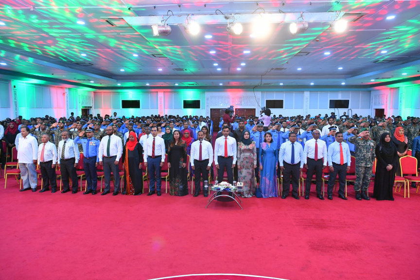 ޝަހީދުންގެ ދުވަހުގެ މުނާސަބަތުގައި ރޭ ބޭއްވި ރަސްމީ ޖަލްސާގެ ތެރެއިން: މިރަސް މިއްޔާތުގައި  ރައީސުލްޖުމްހޫރިއްޔާގެ ނައިބު ބައިވެރިވެ ވަޑައިގެންނެވި -- ފޮޓޯ / ރައީސް އޮފީސް