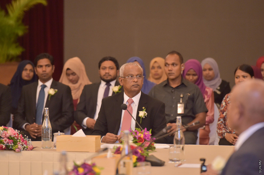 ހެލްތް މިނިސްޓަރުކަން ކުރައްވާފައިވާ ޢިއްޒަތްތެރިންގެ ސަމިޓް އިފްތިތާޙް ކޮށްދެއްވުން -- ފޮޓޯ/ ރައީސް އޮފީސް