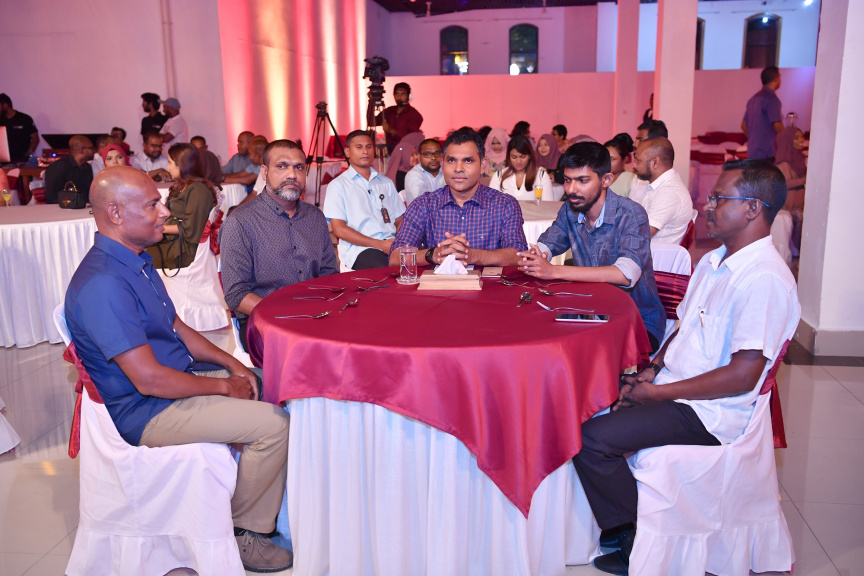 މޭ 3، 2019 : ނޫސްވެރިކަމުގެ މިނިވަންކަމުގެ ދުވަހުގެ ޙަފްލާގައި ރައީސުލްޖުމްހޫރިއްޔާގެ ނައިބު ބައިވެރިވެވަޑައިިގަތުން -- ފޮޓޯ/ ރައީސް އޮފީސް