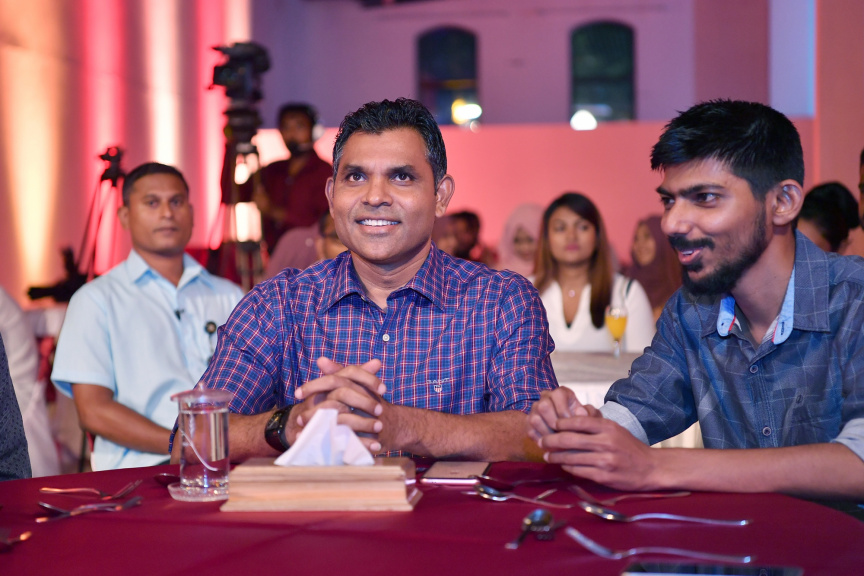 މޭ 3، 2019 : ނޫސްވެރިކަމުގެ މިނިވަންކަމުގެ ދުވަހުގެ ޙަފްލާގައި ރައީސުލްޖުމްހޫރިއްޔާގެ ނައިބު ބައިވެރިވެވަޑައިިގަތުން -- ފޮޓޯ/ ރައީސް އޮފީސް
