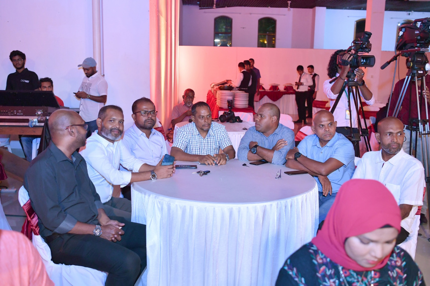 މޭ 3، 2019 : ނޫސްވެރިކަމުގެ މިނިވަންކަމުގެ ދުވަހުގެ ޙަފްލާގައި ރައީސުލްޖުމްހޫރިއްޔާގެ ނައިބު ބައިވެރިވެވަޑައިިގަތުން -- ފޮޓޯ/ ރައީސް އޮފީސް