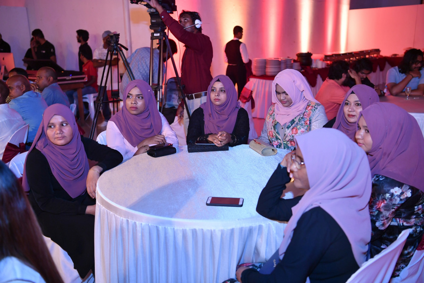 މޭ 3، 2019 : ނޫސްވެރިކަމުގެ މިނިވަންކަމުގެ ދުވަހުގެ ޙަފްލާގައި ރައީސުލްޖުމްހޫރިއްޔާގެ ނައިބު ބައިވެރިވެވަޑައިިގަތުން -- ފޮޓޯ/ ރައީސް އޮފީސް