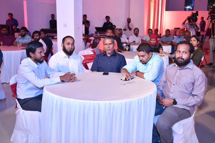 މޭ 3، 2019 : ނޫސްވެރިކަމުގެ މިނިވަންކަމުގެ ދުވަހުގެ ޙަފްލާގައި ރައީސުލްޖުމްހޫރިއްޔާގެ ނައިބު ބައިވެރިވެވަޑައިިގަތުން -- ފޮޓޯ/ ރައީސް އޮފީސް