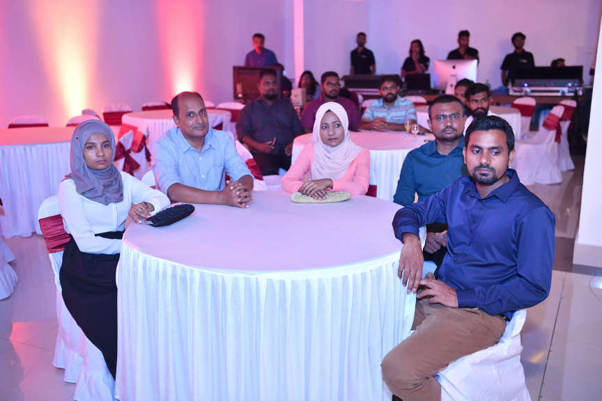 މޭ 3، 2019 : ނޫސްވެރިކަމުގެ މިނިވަންކަމުގެ ދުވަހުގެ ޙަފްލާގައި ރައީސުލްޖުމްހޫރިއްޔާގެ ނައިބު ބައިވެރިވެވަޑައިިގަތުން -- ފޮޓޯ/ ރައީސް އޮފީސް