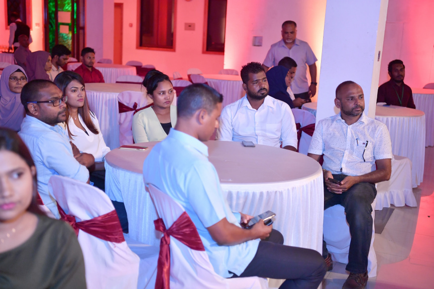 މޭ 3، 2019 : ނޫސްވެރިކަމުގެ މިނިވަންކަމުގެ ދުވަހުގެ ޙަފްލާގައި ރައީސުލްޖުމްހޫރިއްޔާގެ ނައިބު ބައިވެރިވެވަޑައިިގަތުން -- ފޮޓޯ/ ރައީސް އޮފީސް