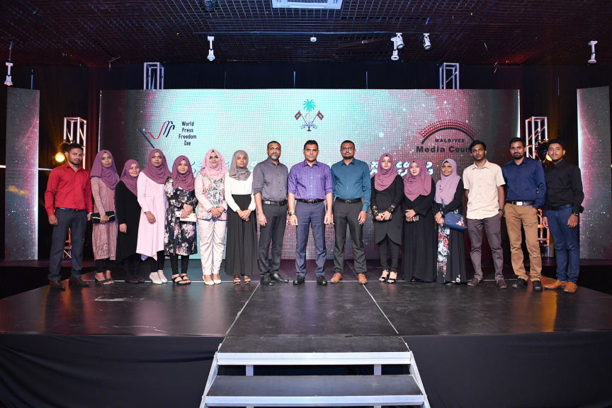 މޭ 3، 2019 : ނޫސްވެރިކަމުގެ މިނިވަންކަމުގެ ދުވަހުގެ ޙަފްލާގައި ރައީސުލްޖުމްހޫރިއްޔާގެ ނައިބު ބައިވެރިވެވަޑައިިގަތުން -- ފޮޓޯ/ ރައީސް އޮފީސް