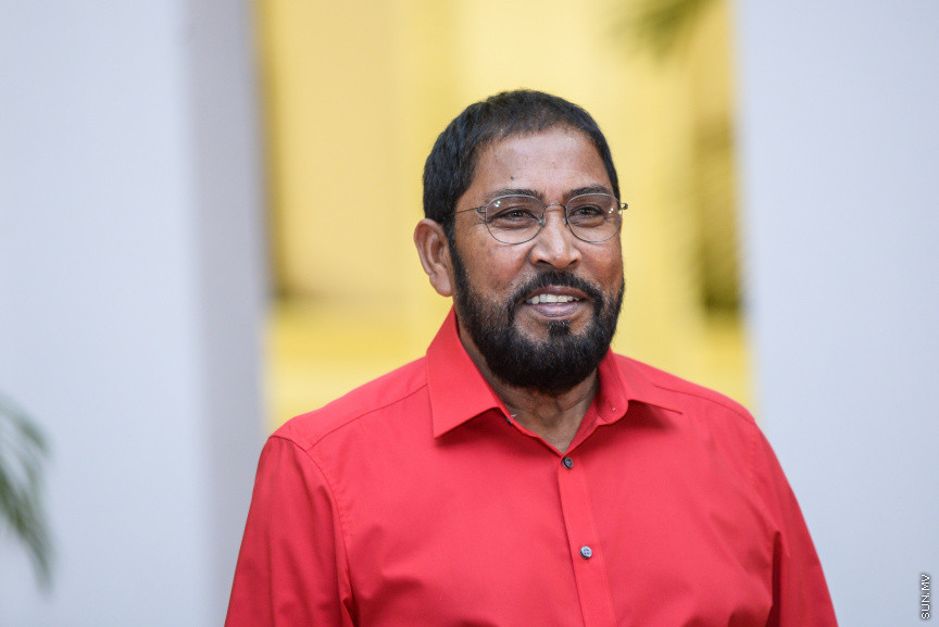 މެއި 22، 2019: ނިމިގެން މިދާ 18ވަނަ ރައްޔިތުންގެ މަޖިލީހުގެ މެމްބަރުންނާއި އަލަށް އިންތިހާބުވި 19ވަނަ ރައްޔިތުންގެ މަޖިލީހުގެ މެމްބަރުންނަށް، މަޖިލިސް ރައީސް ގާސިމް އިބްރާޙިމް ދެއްވި ތަރާވީސް: މި ތަރާވީހުގައި ރައީސް އިބްރާޙިމް މުހައްމަދު ސޯލިހު އާއި ނައިބް ރައީސް ފައިސަލް ނަސީމް ވަނީ ބައިވެރިވެ ވަޑައިގެންފައި -- ސަން ފޮޓޯ/ ފަޔާޒު މޫސާ