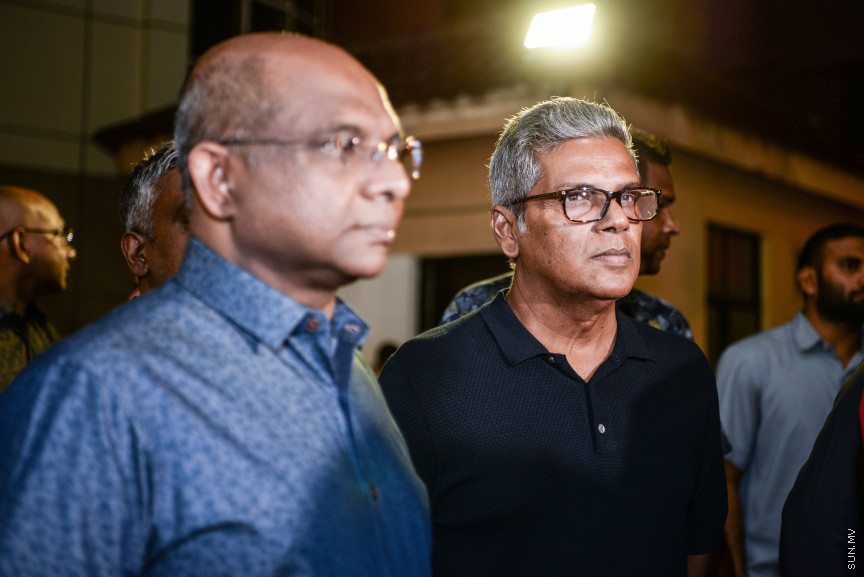މެއި 22، 2019: ނިމިގެން މިދާ 18ވަނަ ރައްޔިތުންގެ މަޖިލީހުގެ މެމްބަރުންނާއި އަލަށް އިންތިހާބުވި 19ވަނަ ރައްޔިތުންގެ މަޖިލީހުގެ މެމްބަރުންނަށް، މަޖިލިސް ރައީސް ގާސިމް އިބްރާޙިމް ދެއްވި ތަރާވީސް: މި ތަރާވީހުގައި ރައީސް އިބްރާޙިމް މުހައްމަދު ސޯލިހު އާއި ނައިބް ރައީސް ފައިސަލް ނަސީމް ވަނީ ބައިވެރިވެ ވަޑައިގެންފައި -- ސަން ފޮޓޯ/ ފަޔާޒު މޫސާ