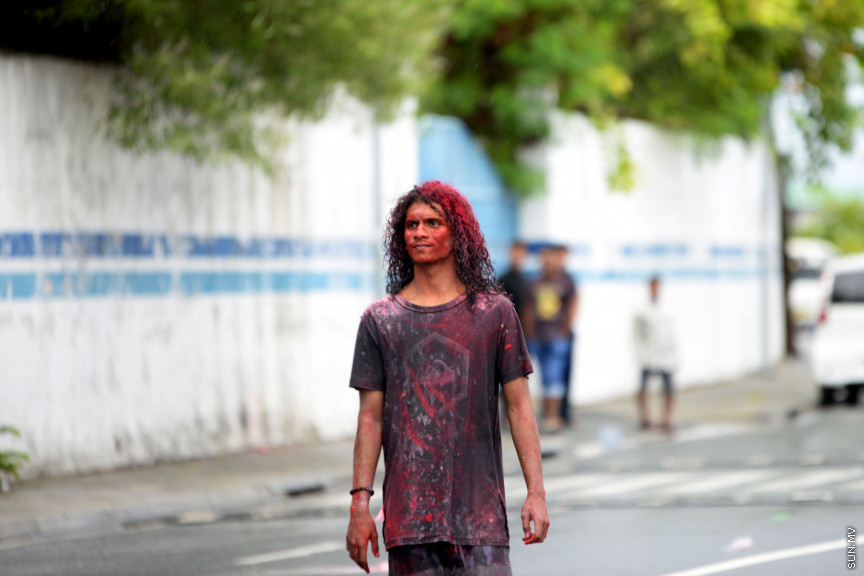 ފިތުރު އީދު 1440 : މާލޭގެ އެކި ސަރަހައްދު ތަކުގައި ކުލަކަލައިން އުފާ ފާޅުކުރަމުން ދަނީ -- ސަން ފޮޓޯ/ އަހުމަދު އަވްޝަން އިލްޔާސް