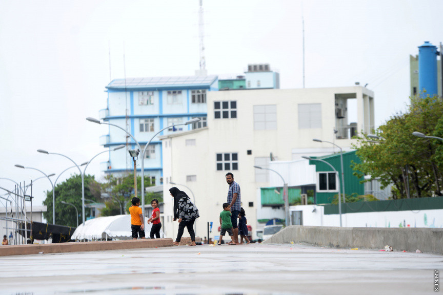 ފިތުރު އީދު 1440 : މާލޭގެ އެކި ސަރަހައްދު ތަކުގައި ކުލަކަލައިން އުފާ ފާޅުކުރަމުން ދަނީ -- ސަން ފޮޓޯ/ އަހުމަދު އަވްޝަން އިލްޔާސް