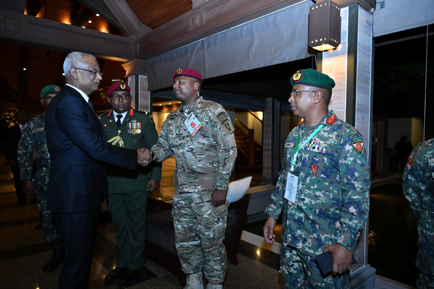 ޖޫން 8، 2019: އިންޑިއާގެ ބޮޑުވަޒީރު ނަރެންދުރަ މޯދީގެ ޝަރަފުގައި ރައީސުލްޖުމްހޫރިއްޔާގެ ދެކަނބަލުން ކުުރުނބާ ރިސޯޓްގައި ބޭއްވި ފުރަމާނަ ޖާފަތުގެ ތެރެއިން -- ފޮޓޯ/ ރައީސް އޮފީސް