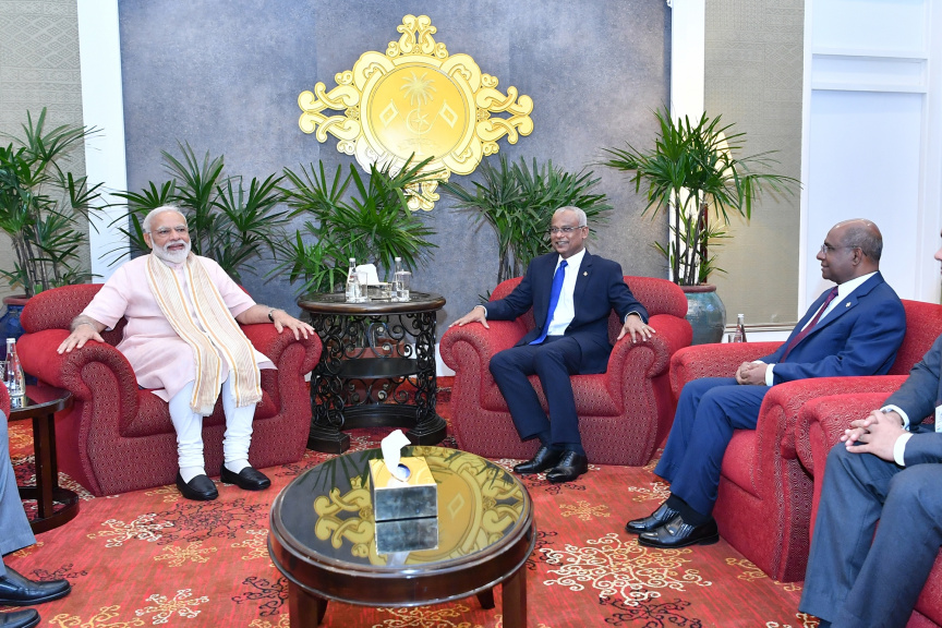 ޖޫން 9، 2019: އިންޑިއާގެ ބޮޑުވަޒީރު ނަރެންދުރަ މޯދީ ދިވެހިރާއްޖެއަށް ކުރެއްވި ރަސްމީ ދަތުރުފުޅު ނިންމަވާލެއްވުމަށްފަހު ފުރާވަޑައިގަތުން -- ފޮޓޯ/ ރައީސް އޮފީސް
