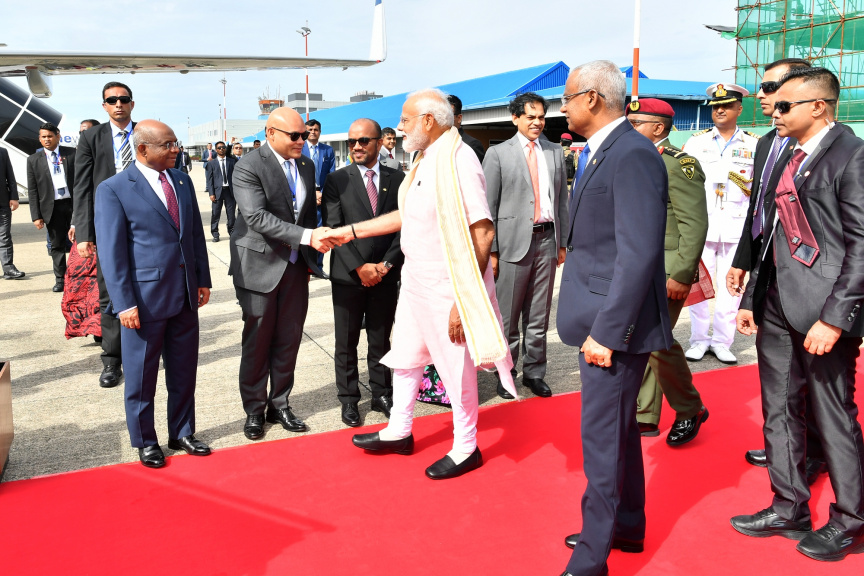 ޖޫން 9، 2019: އިންޑިއާގެ ބޮޑުވަޒީރު ނަރެންދުރަ މޯދީ ދިވެހިރާއްޖެއަށް ކުރެއްވި ރަސްމީ ދަތުރުފުޅު ނިންމަވާލެއްވުމަށްފަހު ފުރާވަޑައިގަތުން -- ފޮޓޯ/ ރައީސް އޮފީސް