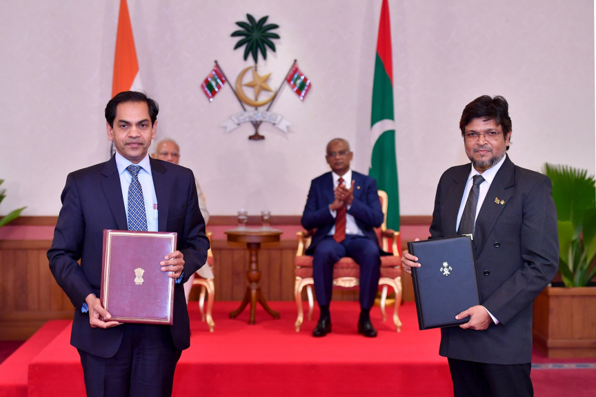 ޖޫން 8، 2019: ރާއްޖެއާއި އިންޑިޔާއާ ދެޤައުމުގެ ދެމެދުގައި ރަސްމީ ވާހަކަފުޅު ތަކާއި ދެޤައުމުގެ ދެމެދުގައި އެއްބަސްވުންތައް ބަދަލުކުރުމުގެ ރަސްމިއްޔާތުގެ ތެރެއިން -- ފޮޓޯ/ ރައީސް އޮފީސް