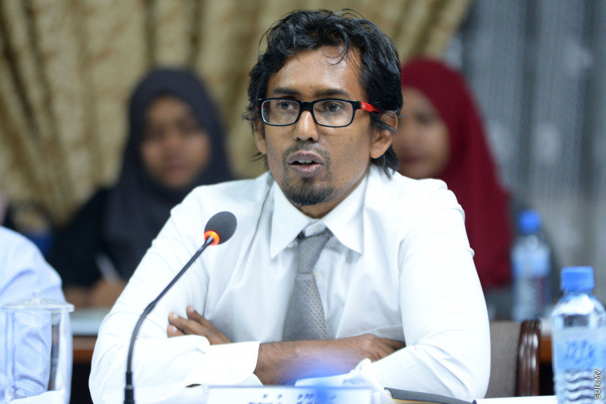 ޖޫން 14، 2019 : ޖޭއެސްސީ މަޖިލީހުގެ ޖުޑީޝަރީ ކޮމިޓީއަށް ހާޒިރުކުރުން -- ސަން ފޮޓޯ/ އަހުމަދު އަވްޝަން އިލްޔާސް