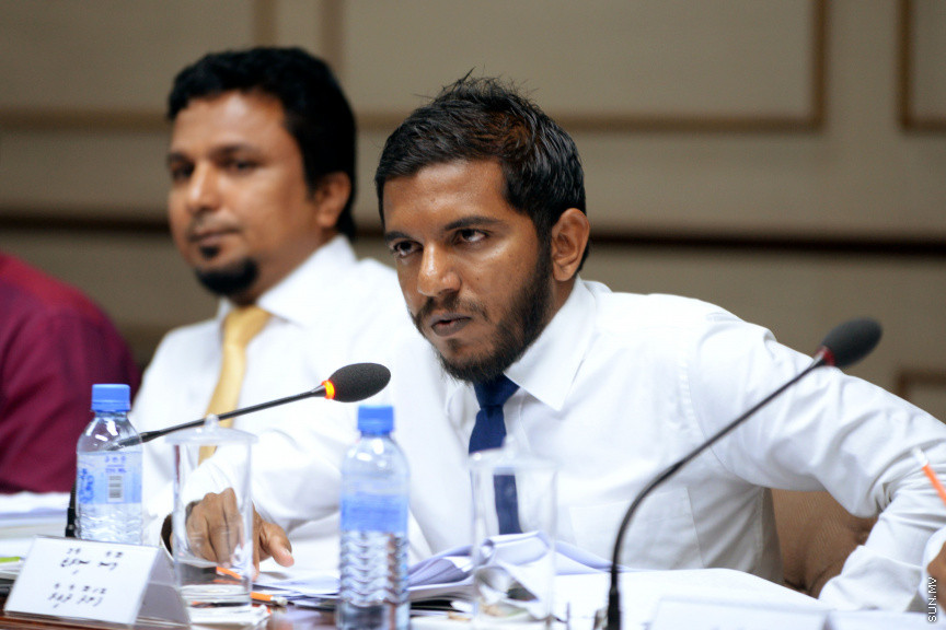 ޖޫން 14، 2019 : ޖޭއެސްސީ މަޖިލީހުގެ ޖުޑީޝަރީ ކޮމިޓީއަށް ހާޒިރުކުރުން -- ސަން ފޮޓޯ/ އަހުމަދު އަވްޝަން އިލްޔާސް