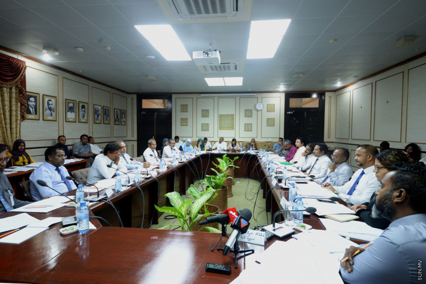 ޖޫން 14، 2019 : ޖޭއެސްސީ މަޖިލީހުގެ ޖުޑީޝަރީ ކޮމިޓީއަށް ހާޒިރުކުރުން -- ސަން ފޮޓޯ/ އަހުމަދު އަވްޝަން އިލްޔާސް