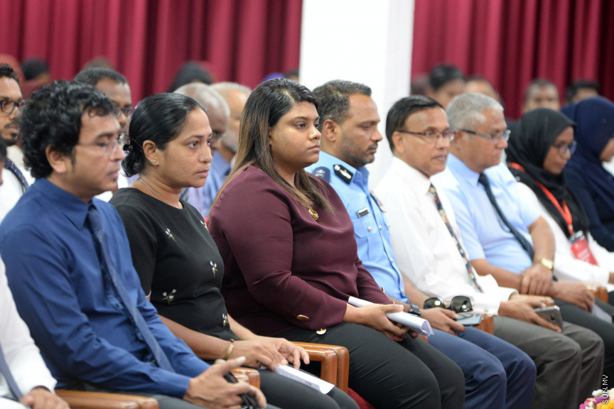 ޖޫން 15، 2019: ދިވެހިރާއްޖޭގައި ބާއްވާ އެންމެ ފުރަތަމަ ޕްރޮސެކިއުޓަރުންގެ މަހާސިންތާ ފެށުމަށް އިސްލާމީ މަރުކަޒުގެ ޖަލްސާ ކުރާ މާލަމުގައި ބޭއްވި ހާއްސަ ރަސްމިއްޔާތުގެ ތެރެއިން -- ސަން ފޮޓޯ/ ފަޔާޒު މޫސާ 