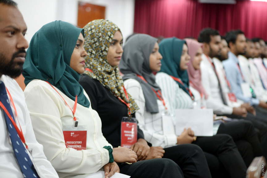 ޖޫން 15، 2019: ދިވެހިރާއްޖޭގައި ބާއްވާ އެންމެ ފުރަތަމަ ޕްރޮސެކިއުޓަރުންގެ މަހާސިންތާ ފެށުމަށް އިސްލާމީ މަރުކަޒުގެ ޖަލްސާ ކުރާ މާލަމުގައި ބޭއްވި ހާއްސަ ރަސްމިއްޔާތުގެ ތެރެއިން -- ސަން ފޮޓޯ/ ފަޔާޒު މޫސާ 