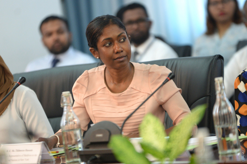ދިވެހި ސަފީރުންގެ އަހަރީ ބައްދަލުވުން ފެށުމުގެ ރަސްމިއްޔާތުގެ ތެރެއިން -- ސަން ފޮޓޯ/ އަހުމަދު އަވްޝަން އިލްޔާސް