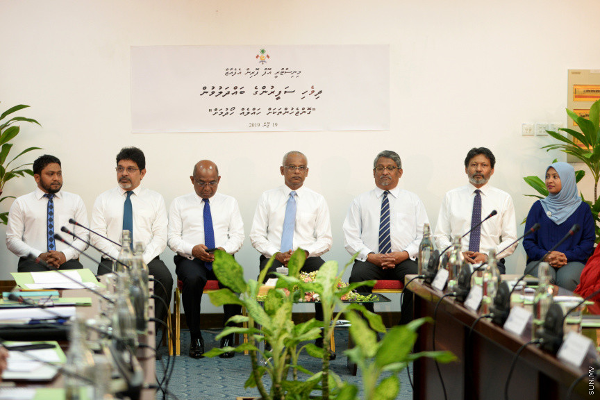 ދިވެހި ސަފީރުންގެ އަހަރީ ބައްދަލުވުން ފެށުމުގެ ރަސްމިއްޔާތުގެ ތެރެއިން -- ސަން ފޮޓޯ/ އަހުމަދު އަވްޝަން އިލްޔާސް