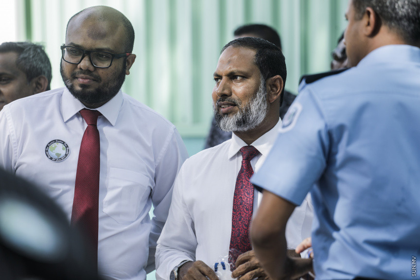 ޖޫން، 26، 2019: 414 މިލިއަން ރުފިޔާގެ މަސްތުވާތަކެތި ނައްތާލުން: 2014 ވަނަ އަހަރުން ފެށިގެން ފުލުހުންގެ 3،165 ތަފާތު އެކި މައްސަލަތަކުގައި އަތުލައިގަތް 420 ކިލޯގެ މަސްތުވާތަކެތި ވަނީ ނައްތާލާފައި --- ސަން ފޮޓޯ/ މުހައްމަދު މުޒައްޔިން ނާޒިމް