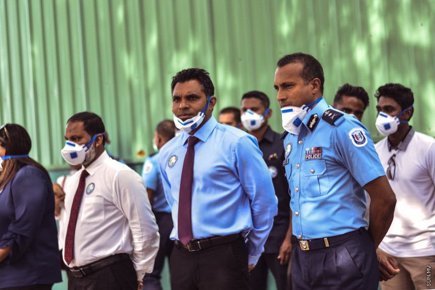 ޖޫން، 26، 2019: 414 މިލިއަން ރުފިޔާގެ މަސްތުވާތަކެތި ނައްތާލުން: 2014 ވަނަ އަހަރުން ފެށިގެން ފުލުހުންގެ 3،165 ތަފާތު އެކި މައްސަލަތަކުގައި އަތުލައިގަތް 420 ކިލޯގެ މަސްތުވާތަކެތި ވަނީ ނައްތާލާފައި --- ސަން ފޮޓޯ/ މުހައްމަދު މުޒައްޔިން ނާޒިމް