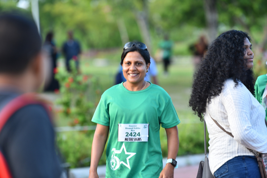 ޖުލައި 5، 2019: އަމީނިއްޔާ ސްކޫލުގެ 75ވަނަ އަހަރީ ދުވަހާގުޅުވައިގެން ކުރިއަށް ގެންދިޔަ &rdquo;އަމީނީ ޑައިމަންޑް ޖްބްލީ ރަން&ldquo; ގައި ރައީސުލްޖުމްހޫރިއްޔާގެ އަނބިކަނބަލުން، ފަޒްނާ އަޙްމަދު ބައިވެރިވެ ވަޑައިގަތުން -- ފޮޓޯ/ ރައީސް އޮފީސް
