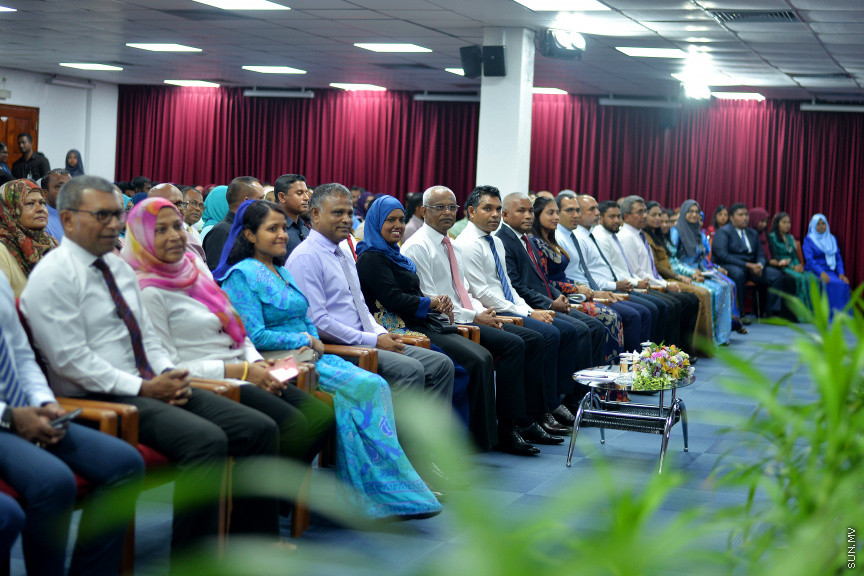 ޖުލައި 8، 2019: ނުކުޅެދުންތެރިކަން ހުންނަމީހުންގެ އަގުވަޒަންކޮށް ދޭ ރިވެލި އެވޯޑް ދިނުމަށް އިސްލާމީ މަރުކަޒު ހޯލްގައި ބޭއްވި ރަސްމިއްޔާތުގެ ތެރެއިން -- ސަން ފޮޓޯ/ ފަޔާޒު މޫސާ