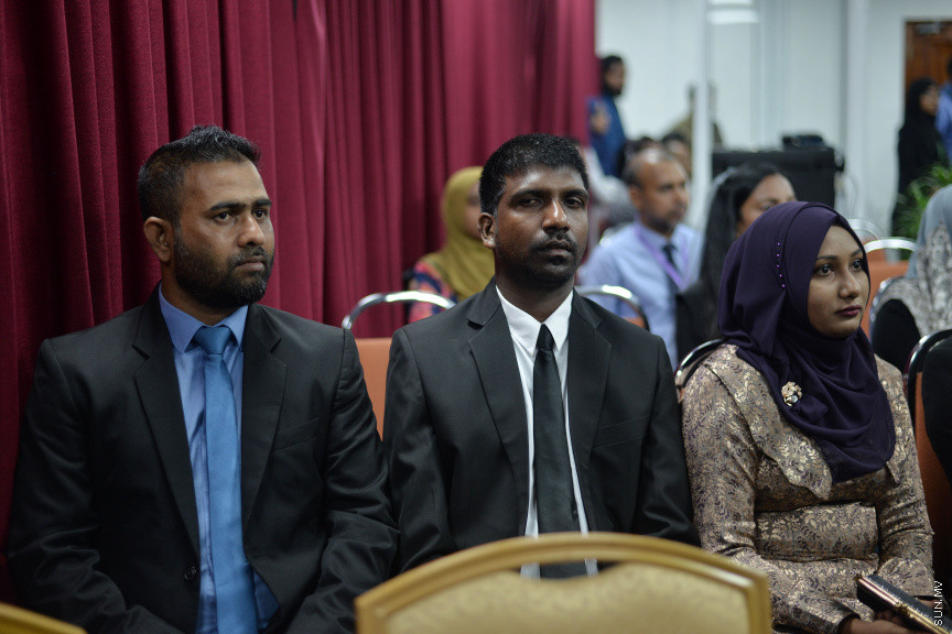 ޖުލައި 8، 2019: ނުކުޅެދުންތެރިކަން ހުންނަމީހުންގެ އަގުވަޒަންކޮށް ދޭ ރިވެލި އެވޯޑް ދިނުމަށް އިސްލާމީ މަރުކަޒު ހޯލްގައި ބޭއްވި ރަސްމިއްޔާތުގެ ތެރެއިން -- ސަން ފޮޓޯ/ ފަޔާޒު މޫސާ