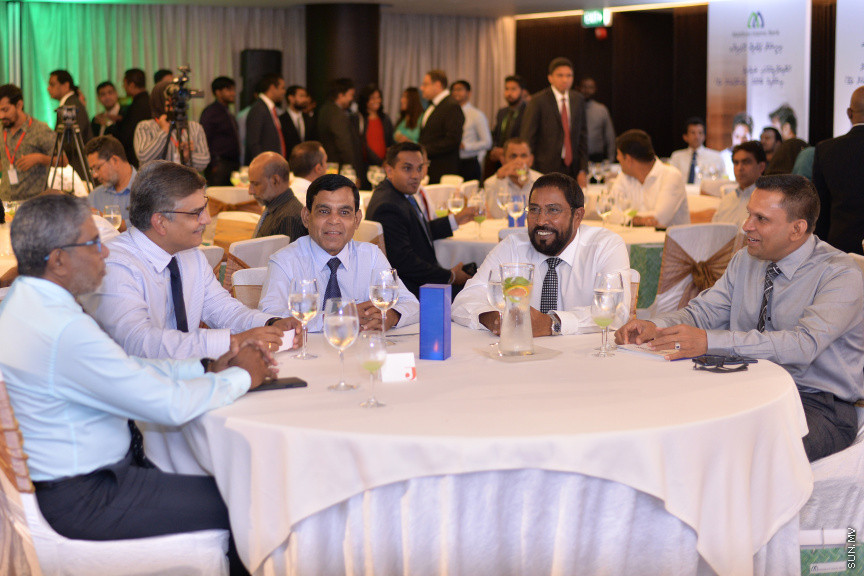 އިސްލާމިކް ބެންކުގެ އައިޕީއޯ ރަސްމީކޮށް ލޯންޗުކުރުމަށް މިރޭ ހޮޓަލް ޖެންގައި ބޭއްވި ރަސްމިއްޔާތުގެ ތެރެއިން -- ސަން ފޮޓޯ/ އަހުމަދު އަވްޝަން އިލްޔާސް