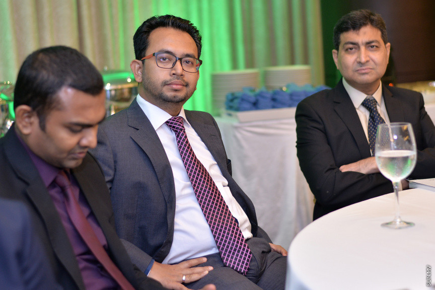 އިސްލާމިކް ބެންކުގެ އައިޕީއޯ ރަސްމީކޮށް ލޯންޗުކުރުމަށް މިރޭ ހޮޓަލް ޖެންގައި ބޭއްވި ރަސްމިއްޔާތުގެ ތެރެއިން -- ސަން ފޮޓޯ/ އަހުމަދު އަވްޝަން އިލްޔާސް