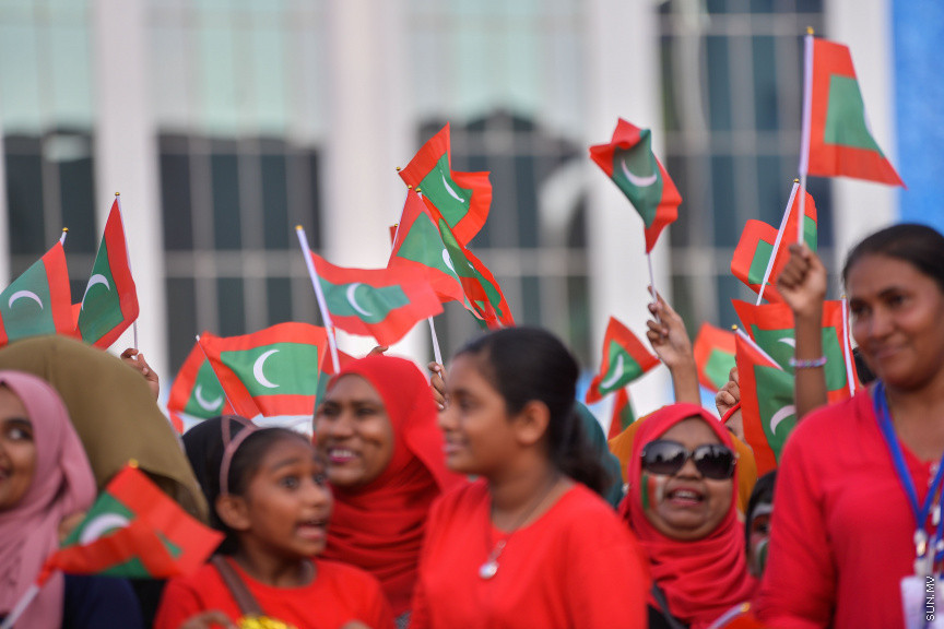 ޖުލައި 29، 2019: މޮރިޝަސްގައި ކުރިއަށް ދިޔަ އިންޑިއަން އޯޝަން އައިލެންޑް ގޭމްސް (އައިއޯއައިޖީ)ގައި ރާއްޖެއަށް ރަން ވަނަތަކެއް ހޯދައިދިން އެތްލީޓުން މާލެ އައުމުން ހޫނު މަރުހަބާއެއް ކިއުން -- ސަން ފޮޓޯ/ ފަޔާޒު މޫސާ