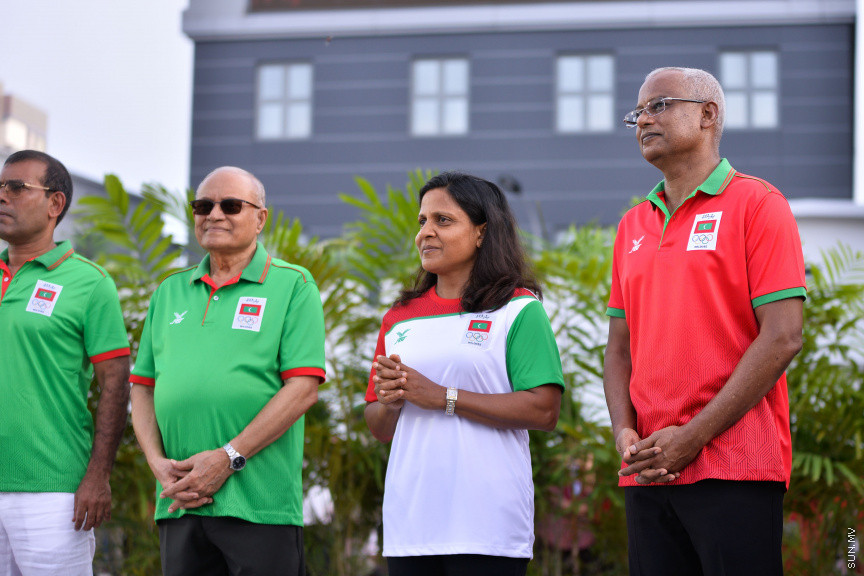 ޖުލައި 29، 2019: މޮރިޝަސްގައި ކުރިއަށް ދިޔަ އިންޑިއަން އޯޝަން އައިލެންޑް ގޭމްސް (އައިއޯއައިޖީ)ގައި ރާއްޖެއަށް ރަން ވަނަތަކެއް ހޯދައިދިން އެތްލީޓުން މާލެ އައުމުން ހޫނު މަރުހަބާއެއް ކިއުން -- ސަން ފޮޓޯ/ ފަޔާޒު މޫސާ