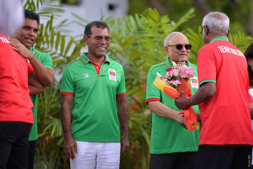 ޖުލައި 29، 2019: މޮރިޝަސްގައި ކުރިއަށް ދިޔަ އިންޑިއަން އޯޝަން އައިލެންޑް ގޭމްސް (އައިއޯއައިޖީ)ގައި ރާއްޖެއަށް ރަން ވަނަތަކެއް ހޯދައިދިން އެތްލީޓުން މާލެ އައުމުން ހޫނު މަރުހަބާއެއް ކިއުން -- ސަން ފޮޓޯ/ ފަޔާޒު މޫސާ